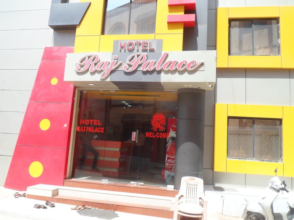 Hotel Raj Palace Dwārka エクステリア 写真